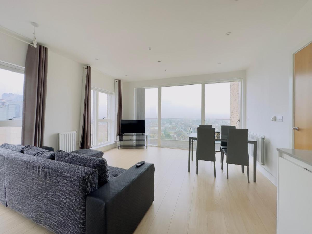 Luxurious Comfy Penthouse - Steps To East Croydon Train Station - Views Exterior foto